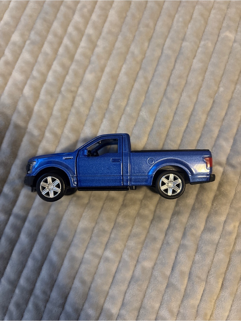 Uni-Fortune Blue Ford F-150 Diecast Pickup Truck